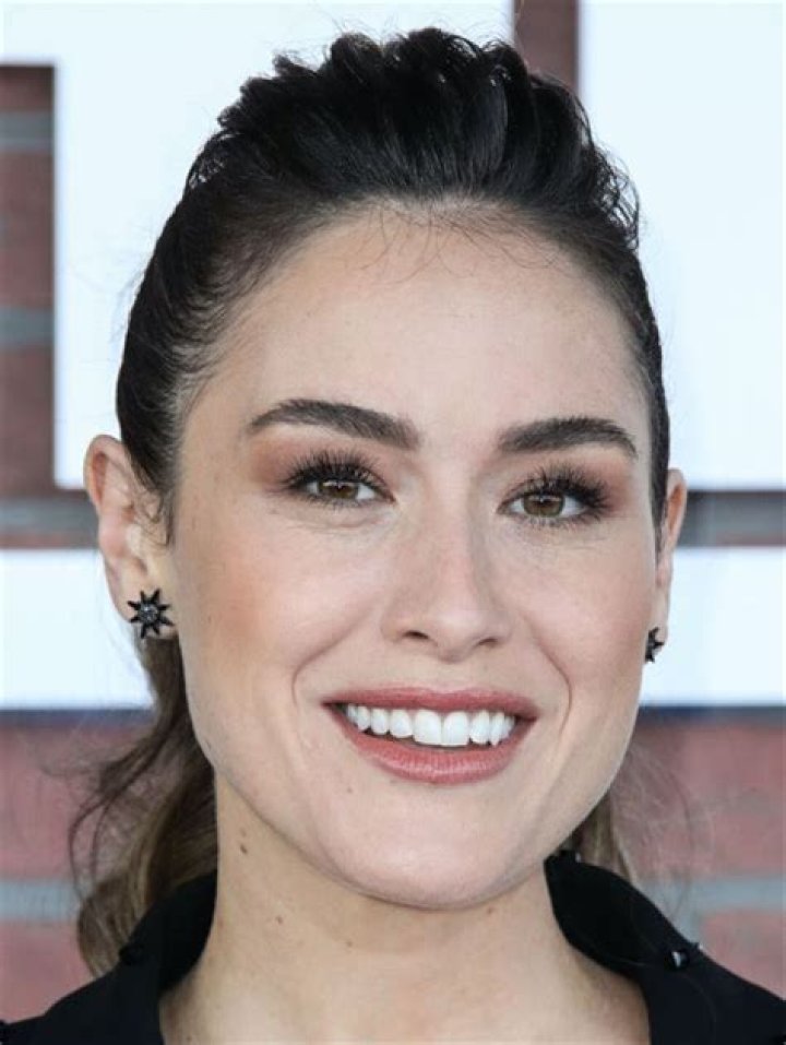 
Alison Nathan Height, Weight, Net Worth, Age, Birthday, Wikipedia, Who, Instagram, Biography 