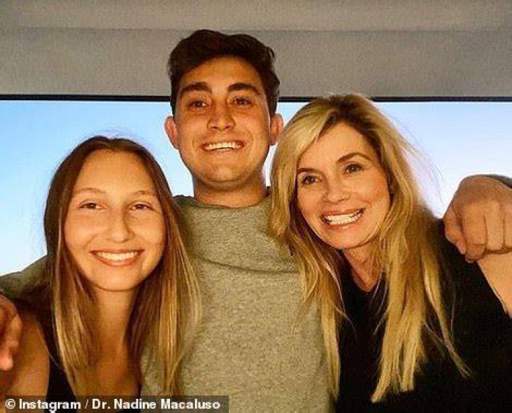 Does Nadine Marshall Have Husband? Married Or Single 2022
