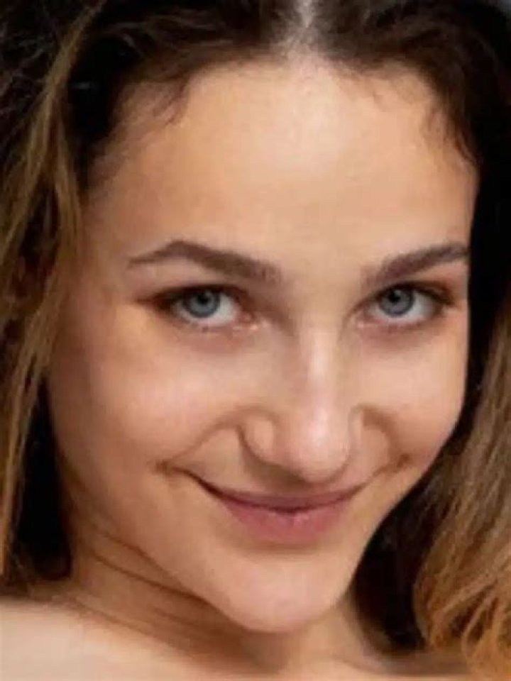 
Ellie Waters Height, Weight, Net Worth, Age, Wiki, Who, Instagram, Biography 