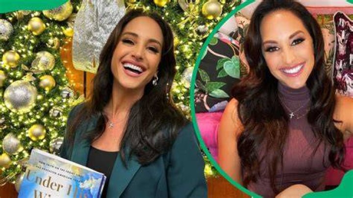 
Emily Compagno Sisters Julietta and Natalie Compagno 