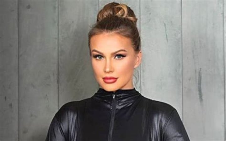 
Eva Henger Height, Weight, Net Worth, Age, Birthday, Wikipedia, Who, Nationality, Biography 