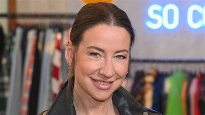 
Has Actress Isabell Hertel Done Botox? Beauty Secret For High Cheekbones 