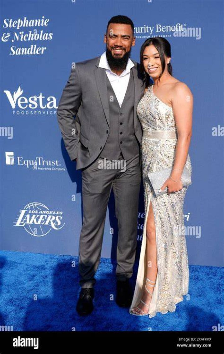 
Inside Teoscar Hernandez and Wife Jennifer Hernandez Married Life 