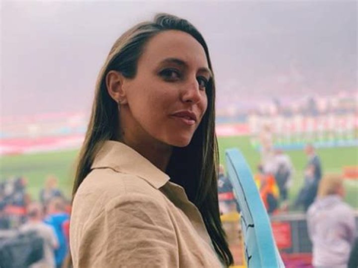 
Is Semra Hunter Related To Journalist Graham Hunter? Resemblance Is Uncanny 