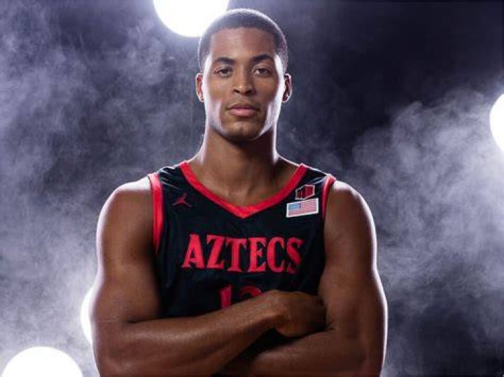 
Jaedon LeDee Height, Weight, Net Worth, Age, Birthday, Wikipedia, Who, Nationality, Biography 