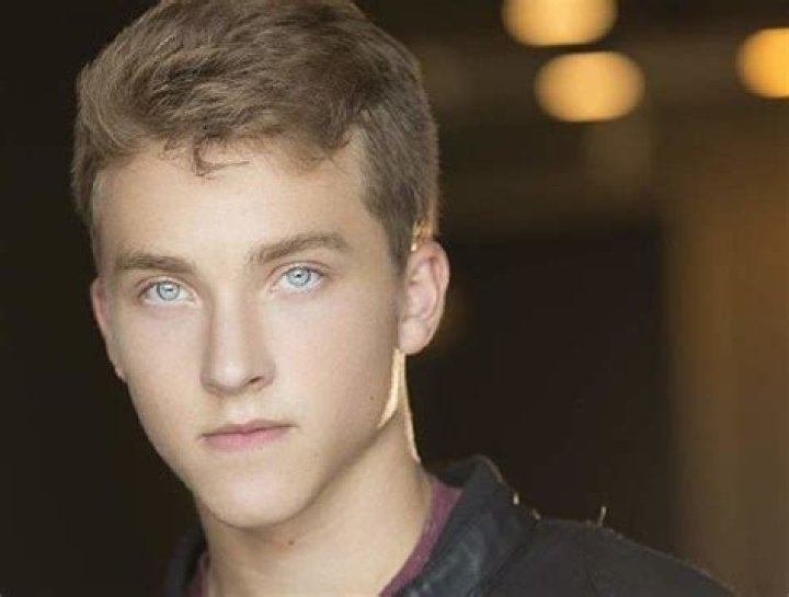 Jordan Elsass Height, Age, Girlfriend, Biography, Wiki, Net Worth