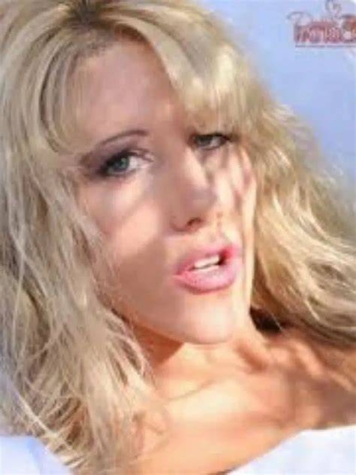 Kelzy Ecard Height, Age, Husband, Biography, Wiki, Net Worth