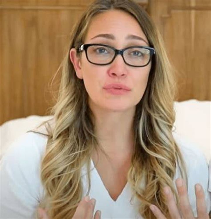 Myka Stauffer Height, Weight, Net Worth, Age, Birthday, Wikipedia, Who, Nationality, Biography