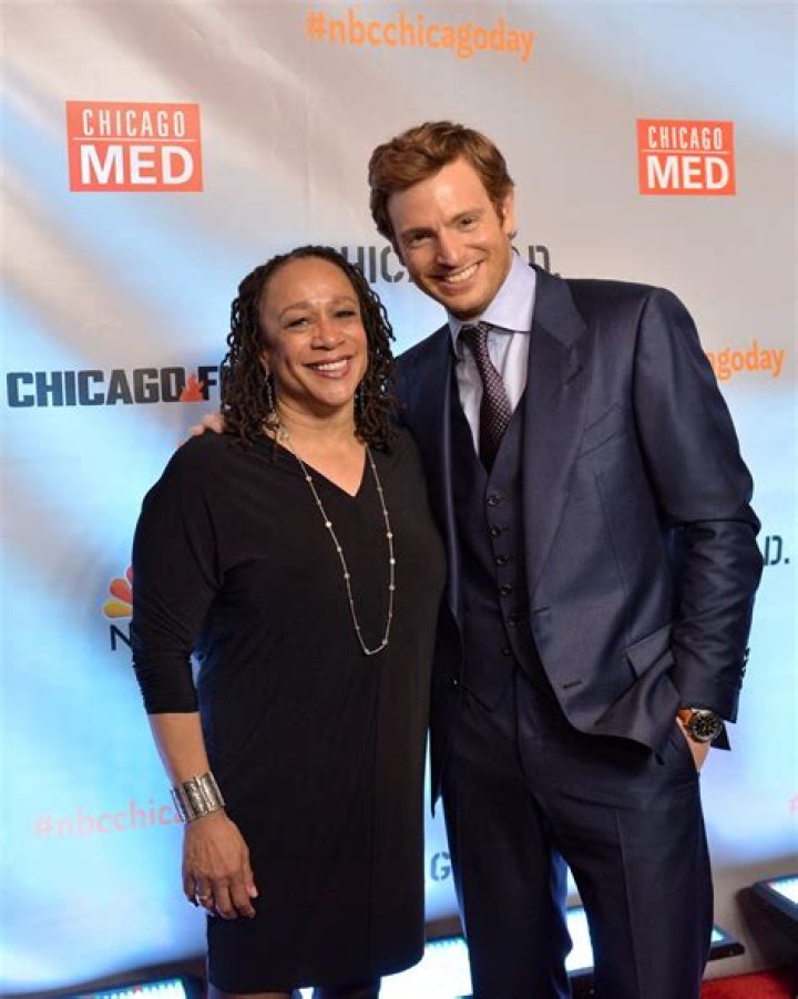 Nick Gehlfuss Height, Weight, Net Worth, Age, Birthday, Wikipedia, Who, Nationality, Biography