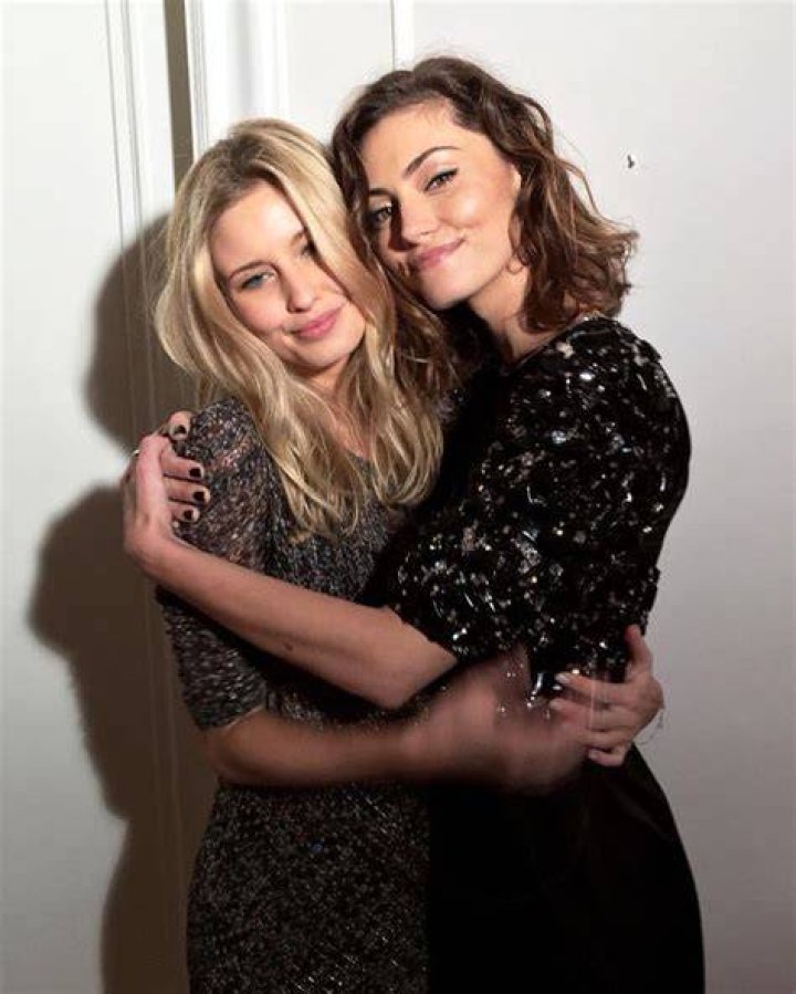 
Phoebe Tonkin Sister Abby Tonkin Is A Mother of One Year Old 