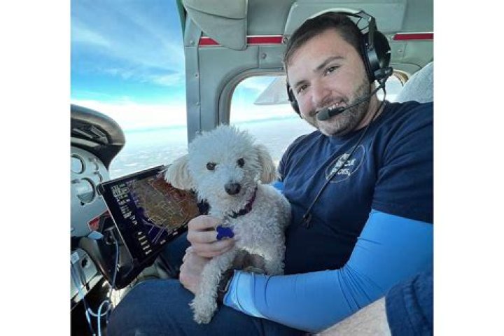
Rescue Flight Helps 23 Senior Shelter Dogs Find Homes So ‘No Old Dog Dies Alone and Afraid’ 