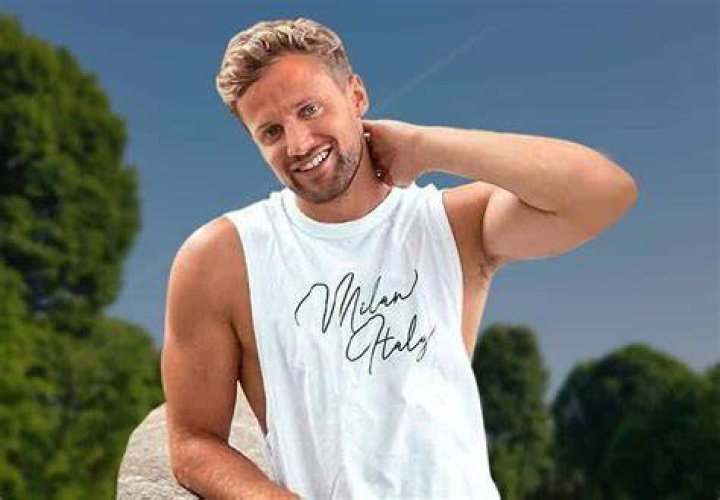 
Robert Van Tromp Height, Weight, Net Worth, Age, Birthday, Wikipedia, Who, Instagram, Biography 