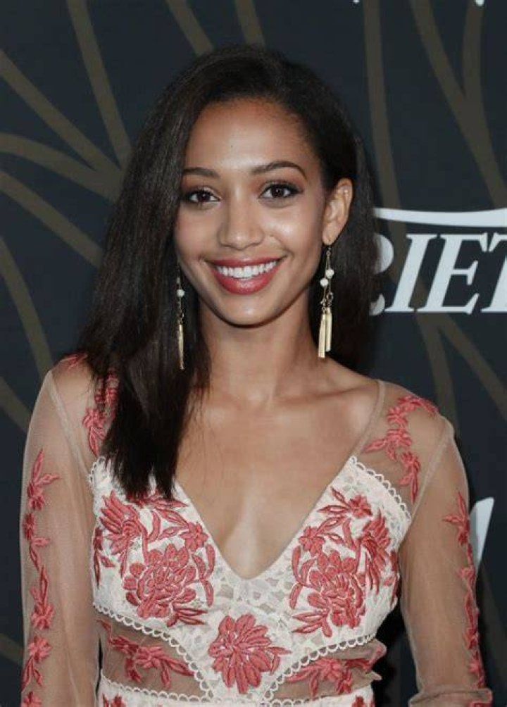 Samantha Logan Height, Weight, Net Worth, Age, Birthday, Wikipedia, Who, Nationality, Biography