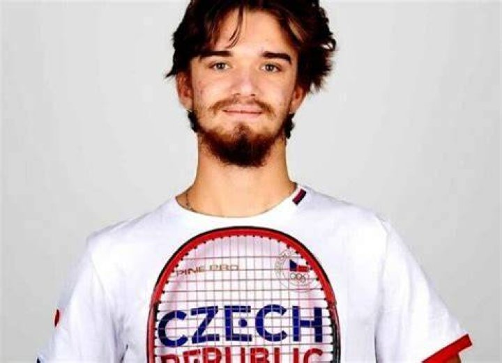
Tomas Machac Height, Weight, Net Worth, Age, Birthday, Wikipedia, Who, Nationality, Biography 