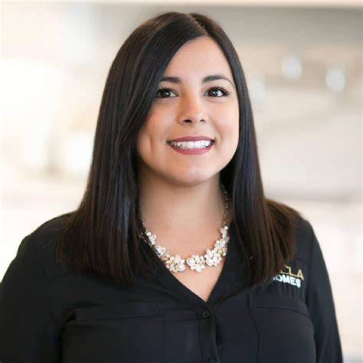 Vanessa Villanueva Height, Weight, Net Worth, Age, Birthday, Wikipedia, Who, Nationality, Biography