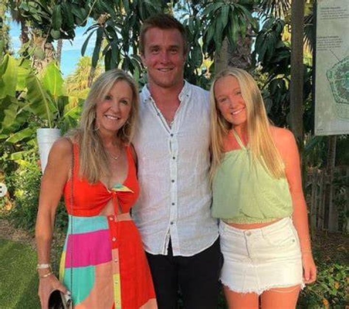 
What Happened To Sam Ehlinger? Know Sam Ehlinger Wife, Net Worth, Age, And More 