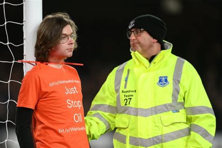 
Who Is Louis McKechnie? Man Ties Himself To The Goal Post With Just Stop Oil T-Shirt 